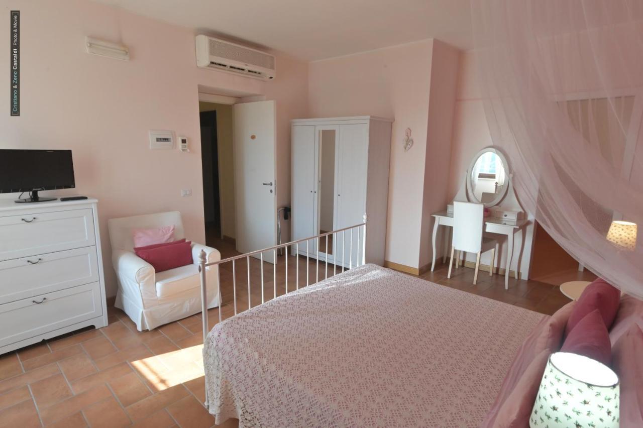 B&B Dimora Paolina Baschi Exteriör bild