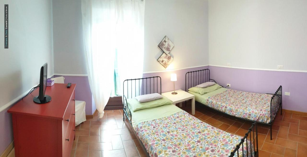 B&B Dimora Paolina Baschi Exteriör bild