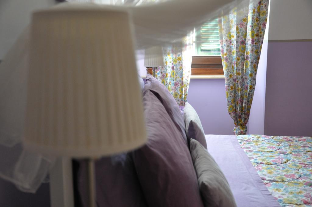 B&B Dimora Paolina Baschi Exteriör bild