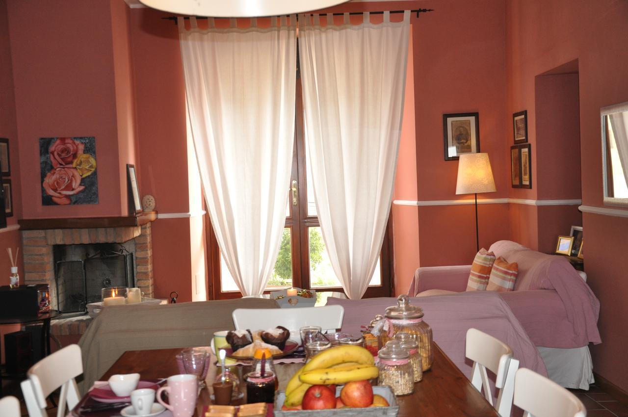 B&B Dimora Paolina Baschi Exteriör bild